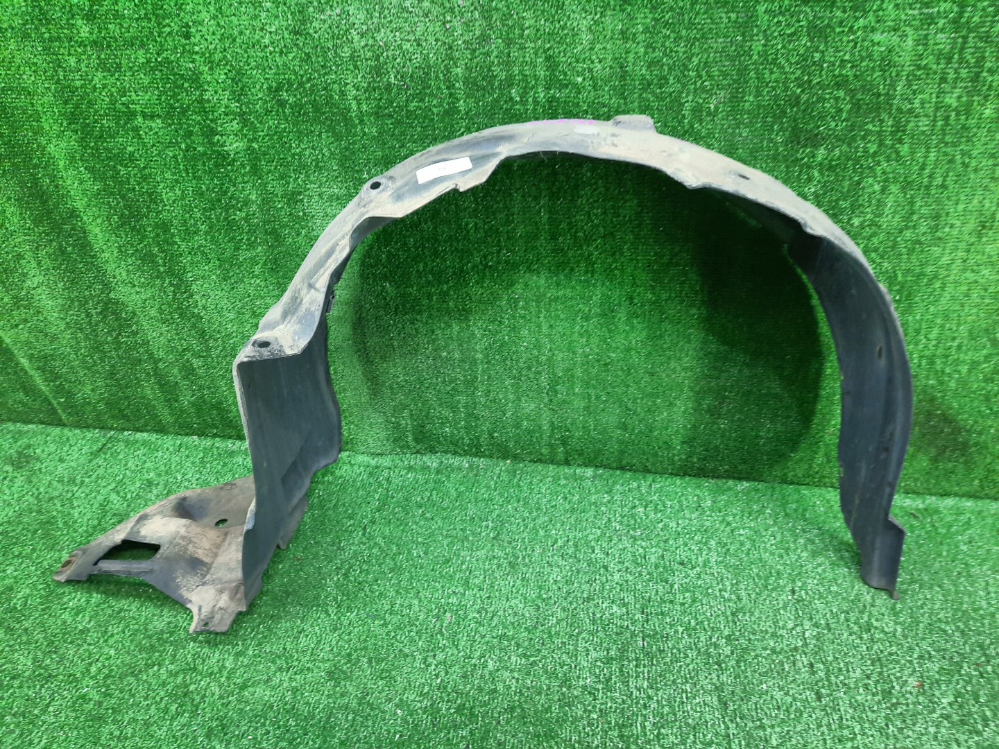 Защита под крыло правая передняя TOYOTA AXIO, COROLLA FIELDER, COROLLA  AXIO, FIELDER NZE141, NZE144, ZRE142, ZRE144, ZRE144G, ZRE142G, NZE144G, NZE141G 53875-12440 1 ракурс