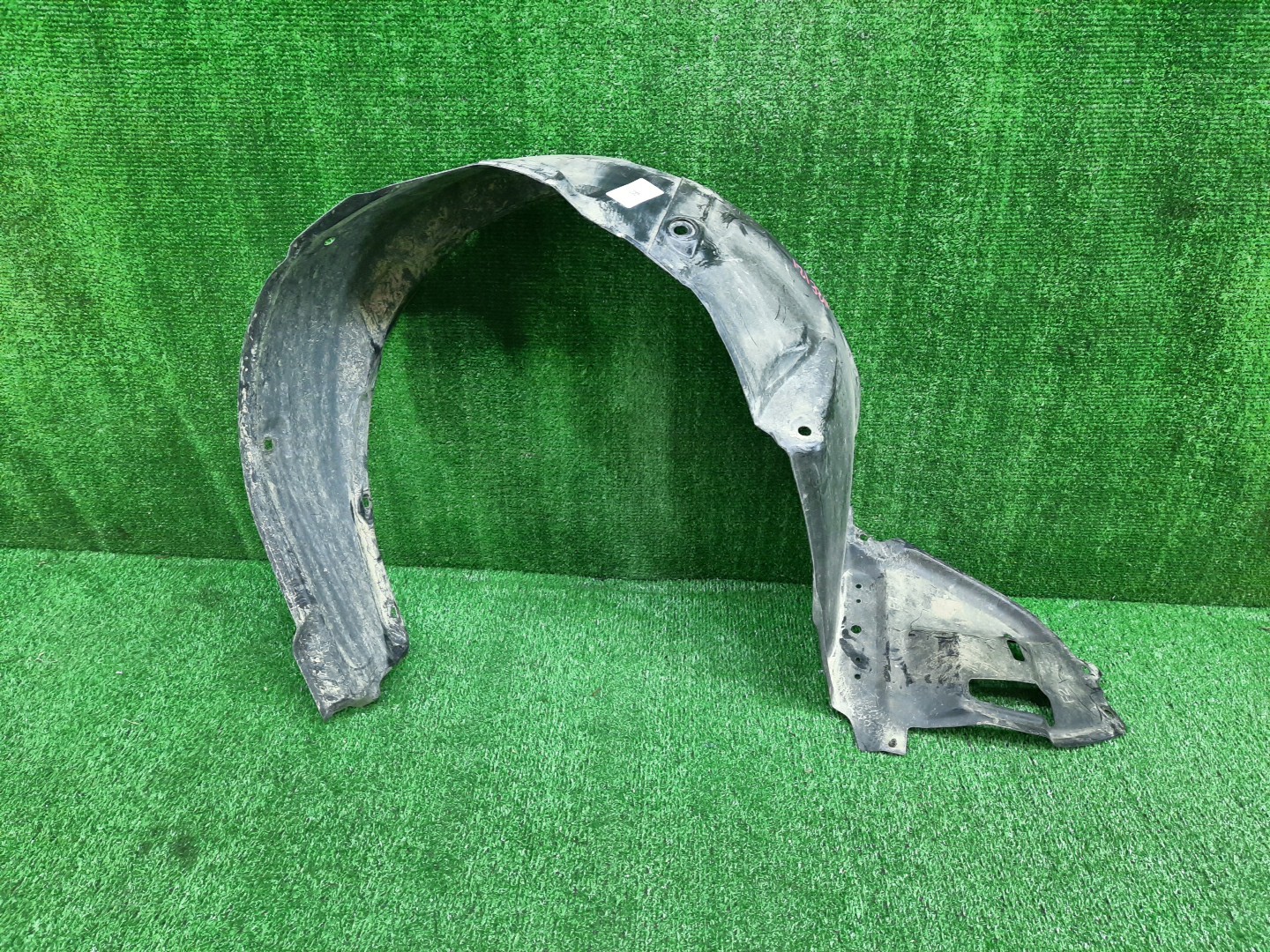 Защита под крыло левая передняя TOYOTA COROLLA ZZE124, NZE121, NZE120, ZZE122, NZE124, CE121 53876-12350 1 ракурс