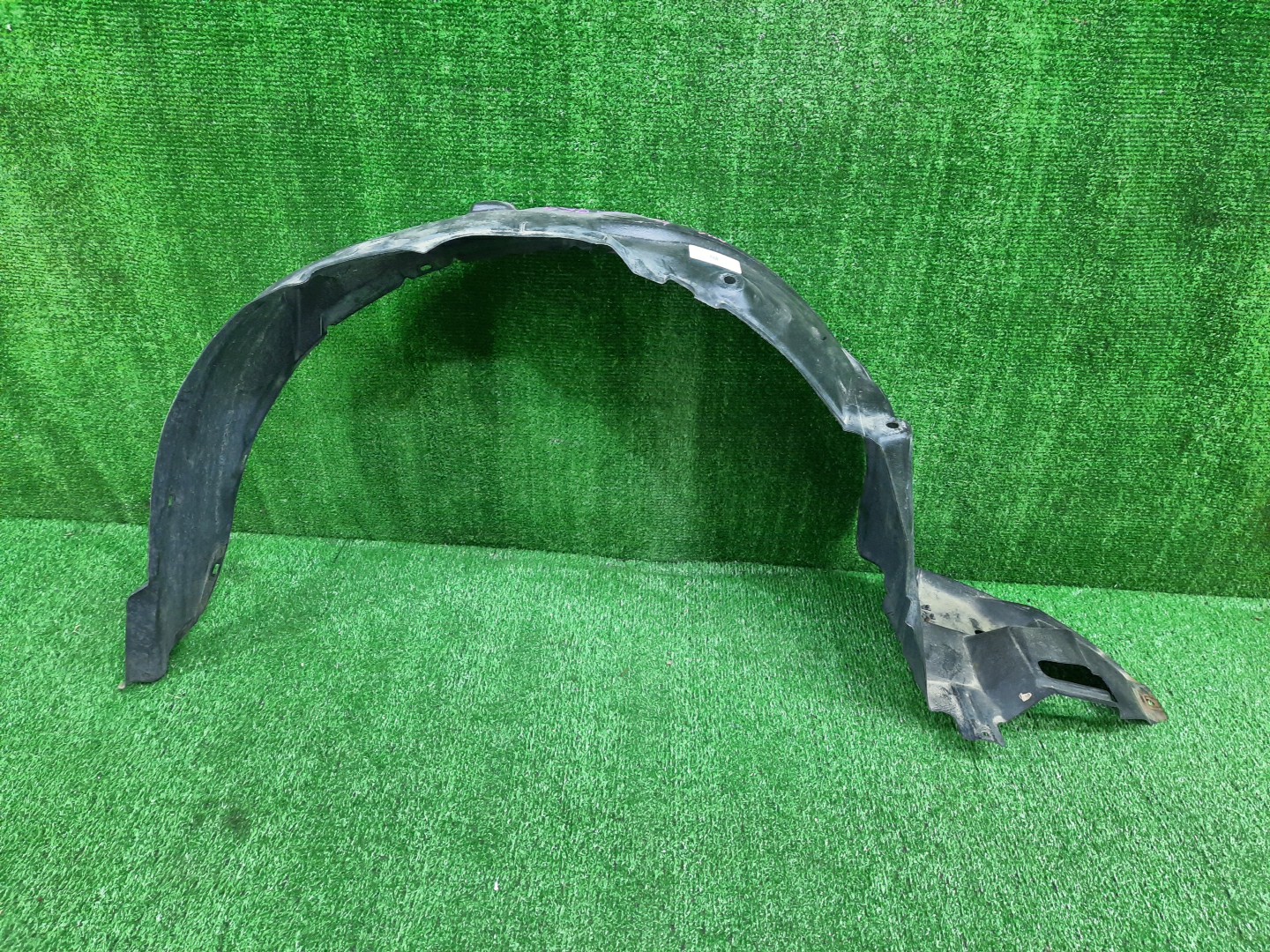 Защита под крыло левая передняя TOYOTA AXIO, COROLLA FIELDER, COROLLA  AXIO, FIELDER NZE141, NZE144, ZRE142, ZRE144, ZRE144G, ZRE142G, NZE144G, NZE141G 53876-12420 1 ракурс