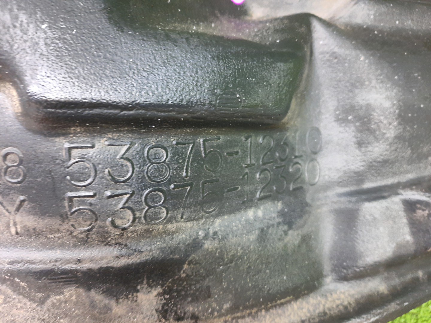 Защита под крыло правая передняя TOYOTA COROLLA ZZE124, NZE121, NZE120, ZZE122, NZE124, CE121 53875-12310 3 ракурс