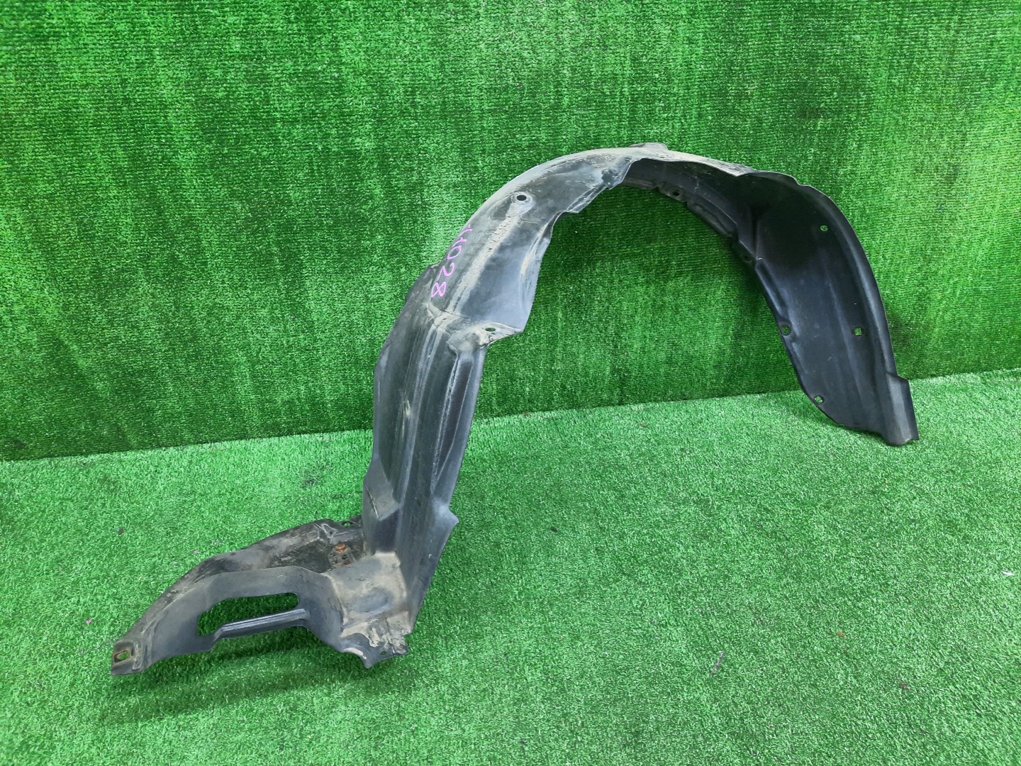 Защита под крыло правая передняя TOYOTA AXIO, COROLLA FIELDER, COROLLA  AXIO, FIELDER NZE141, NZE144, ZRE142, ZRE144, ZRE144G, ZRE142G, NZE144G, NZE141G 53875-12440 1 ракурс