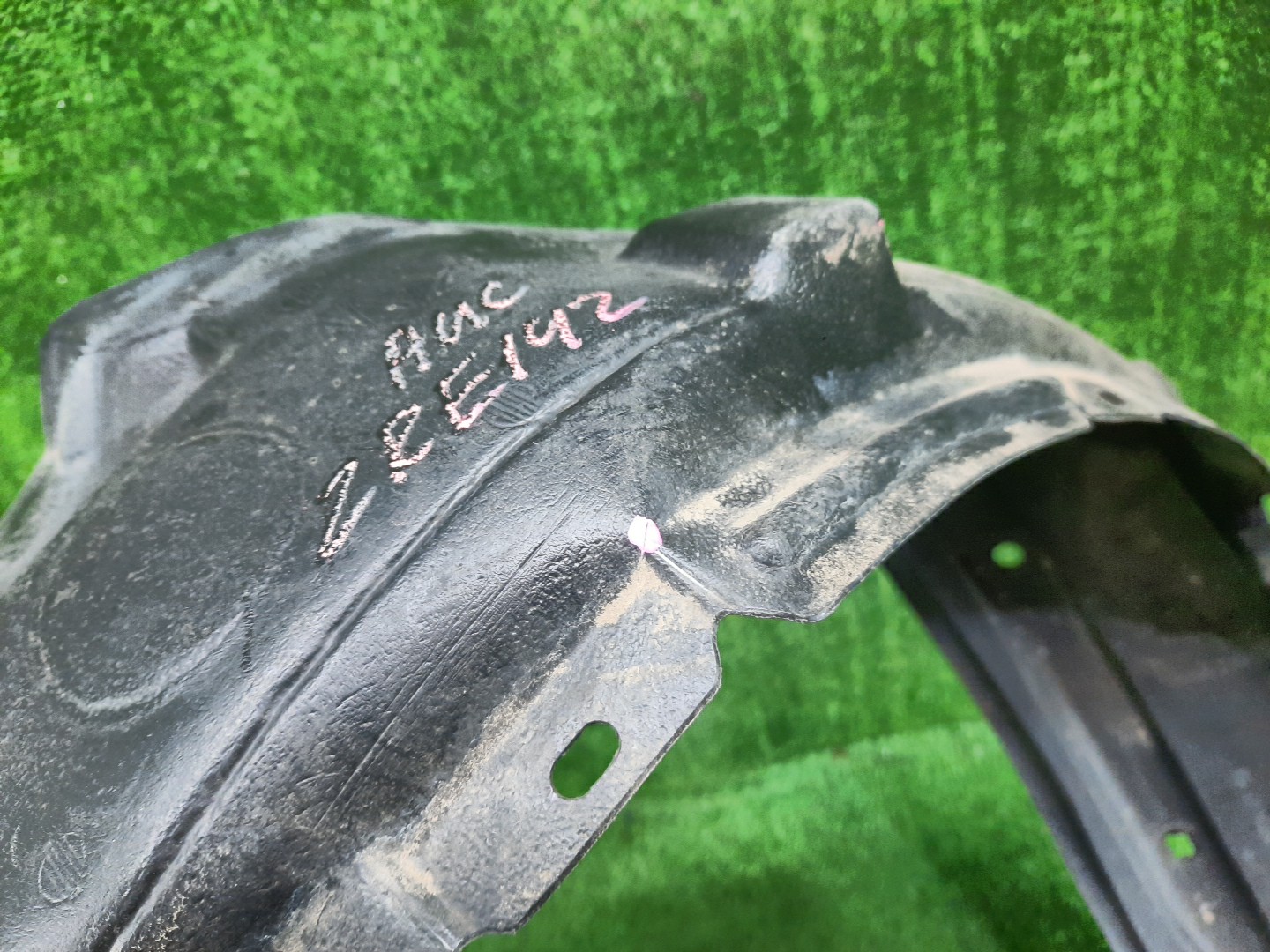 Защита под крыло левая передняя TOYOTA AXIO, COROLLA FIELDER, COROLLA  AXIO, FIELDER NZE141, NZE144, ZRE142, ZRE144, ZRE144G, ZRE142G, NZE144G, NZE141G 53876-12420 3 ракурс