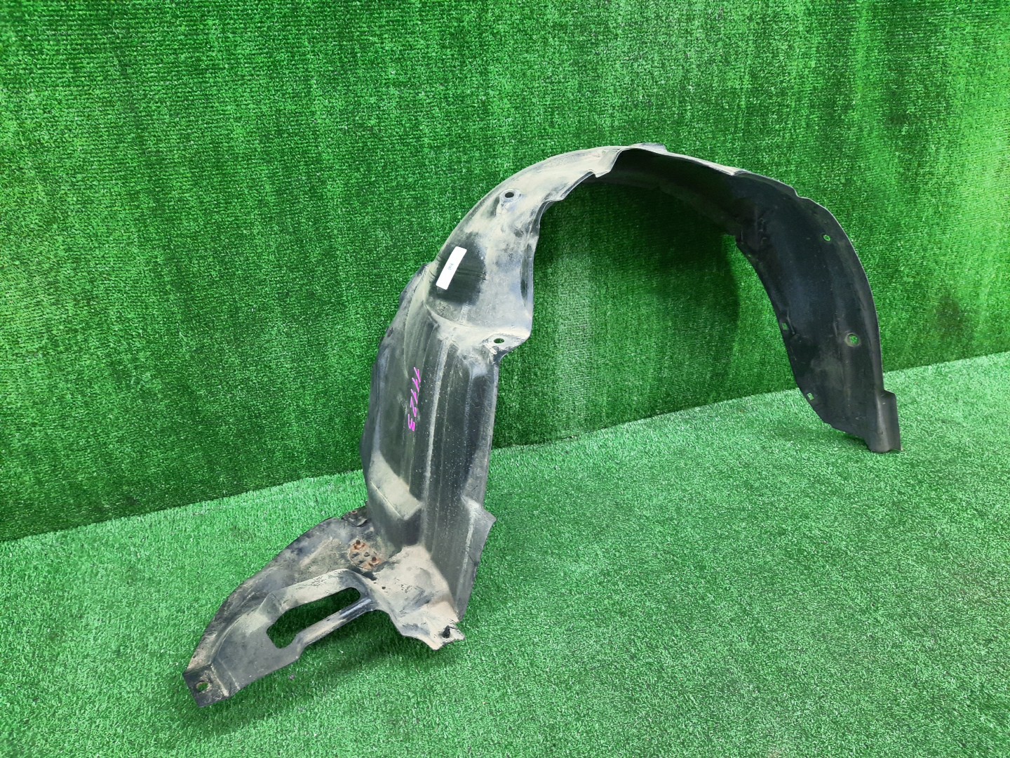 Защита под крыло правая передняя TOYOTA AXIO, COROLLA FIELDER, COROLLA  AXIO, FIELDER NZE141, NZE144, ZRE142, ZRE144, ZRE144G, ZRE142G, NZE144G, NZE141G 53876-12440 1 ракурс