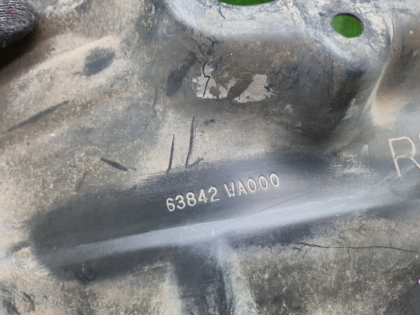 Защита под крыло правая передняя NISSAN EXPERT VW11 63842-WA000 2 ракурс