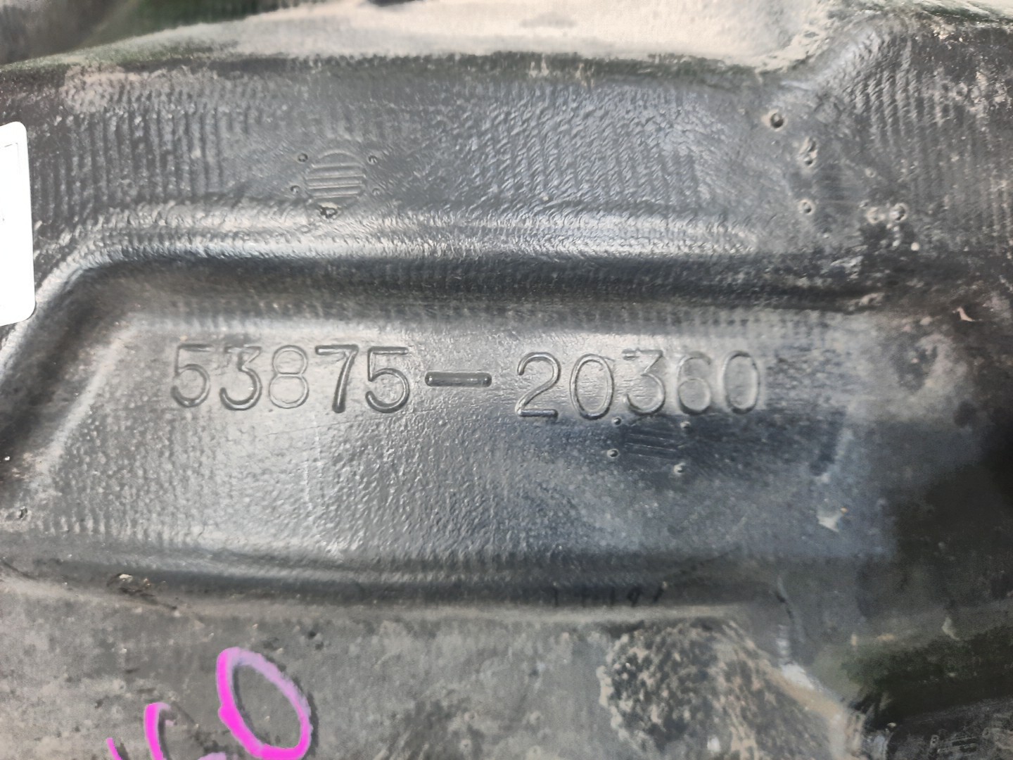 Защита под крыло правая передняя TOYOTA PREMIO, ALLION ZZT240, NZT240, AZT240, ZZT245 53875-20360 2 ракурс