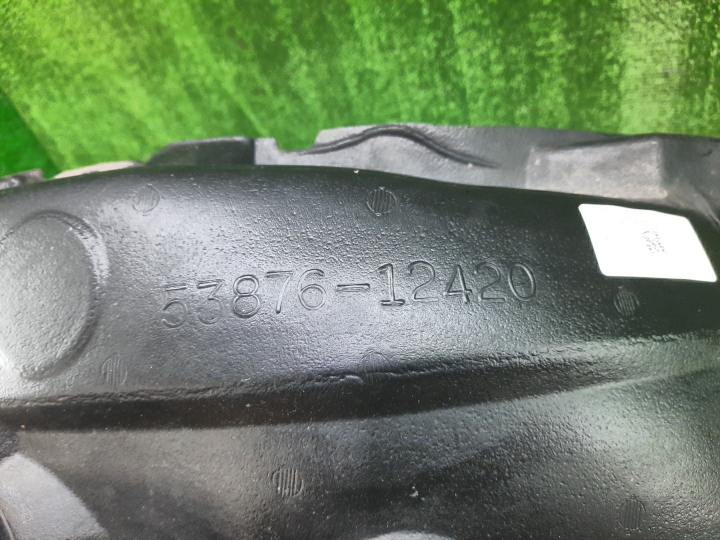 Защита под крыло левая передняя TOYOTA AXIO, COROLLA FIELDER, COROLLA  AXIO, FIELDER NZE141, NZE144, ZRE142, ZRE144, ZRE144G, ZRE142G, NZE144G, NZE141G 53876-12420 2 ракурс