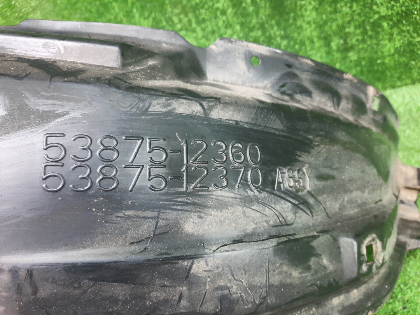 Защита под крыло правая передняя TOYOTA COROLLA ZZE124, NZE121, NZE120, ZZE122, NZE124, CE121 53875-12360 4 ракурс