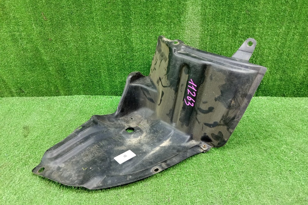 Защита под крыло левая передняя TOYOTA CHASER GX90 53896-22020 1 ракурс