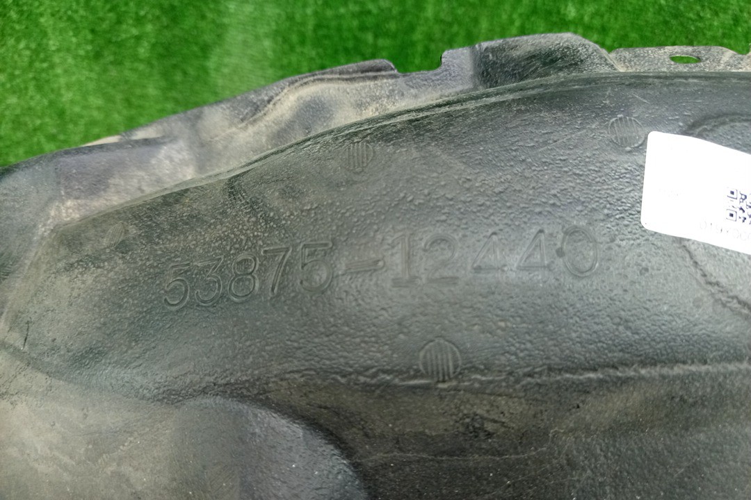 Защита под крыло правая передняя TOYOTA AXIO, COROLLA FIELDER, COROLLA  AXIO, FIELDER NZE141, NZE144, ZRE142, ZRE144, ZRE144G, ZRE142G, NZE144G, NZE141G 53875-12440 2 ракурс