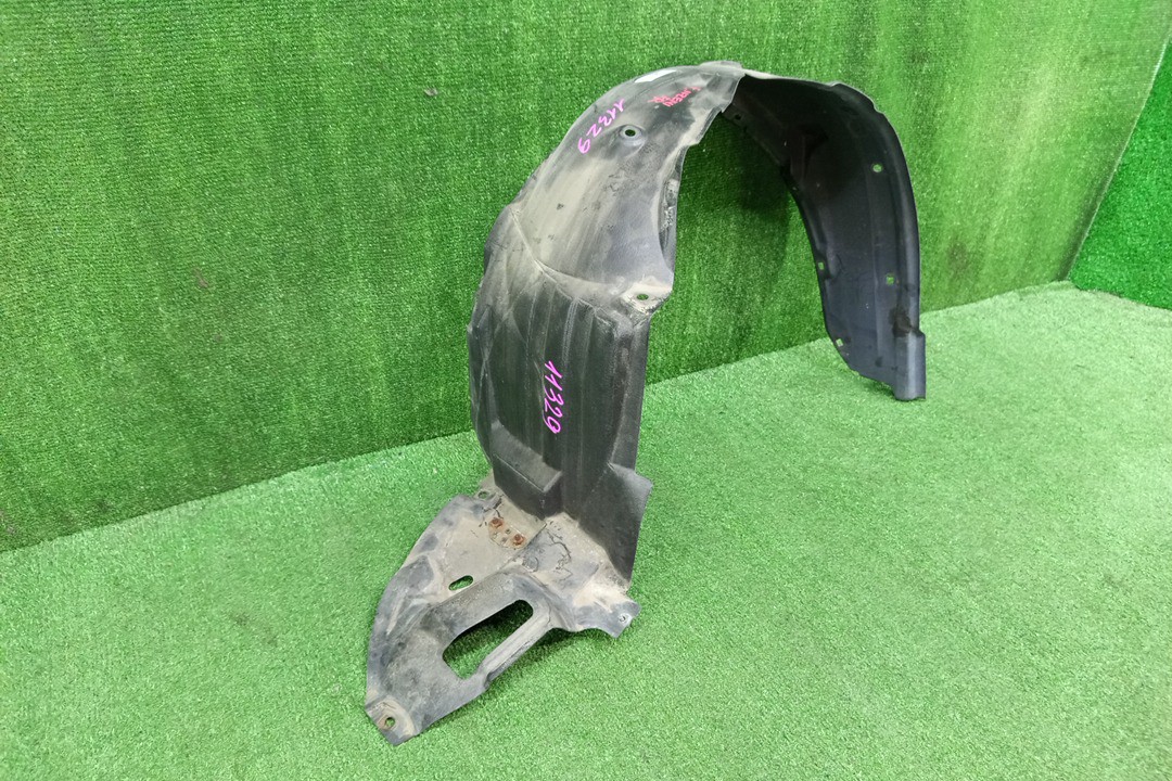 Защита под крыло правая передняя TOYOTA AXIO, COROLLA FIELDER, COROLLA  AXIO, FIELDER NZE141, NZE144, ZRE142, ZRE144, ZRE144G, ZRE142G, NZE144G, NZE141G 53875-12420 1 ракурс