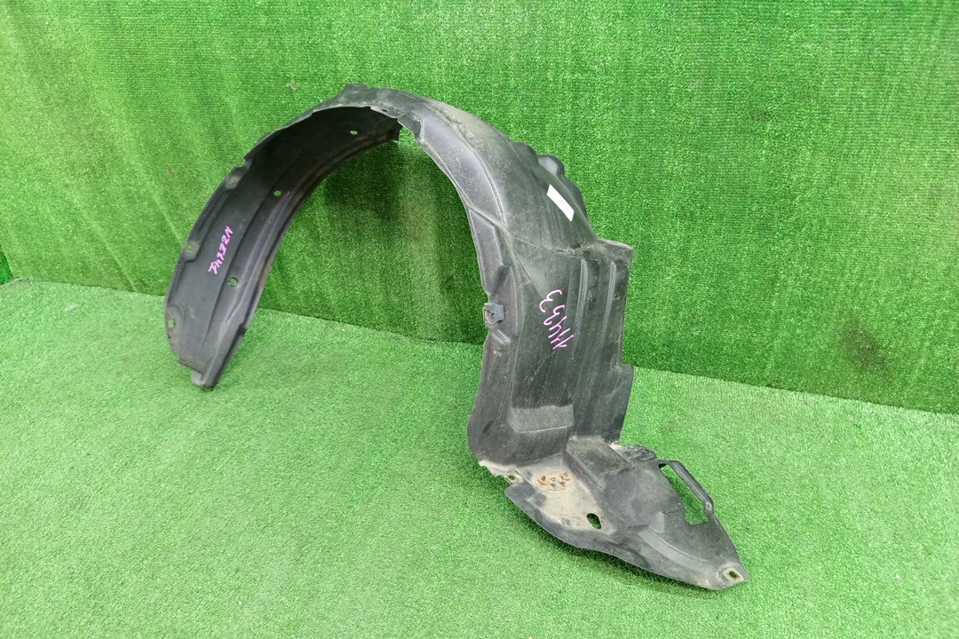 Защита под крыло правая передняя TOYOTA AXIO, COROLLA FIELDER, COROLLA  AXIO, FIELDER NZE141, NZE144, ZRE142, ZRE144, ZRE144G, ZRE142G, NZE144G, NZE141G 53875-12440 1 ракурс