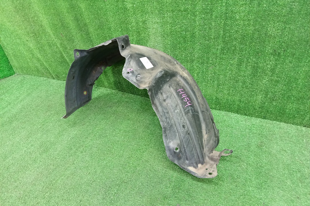 Защита под крыло правая передняя TOYOTA CHASER GX90 53875-22080 1 ракурс