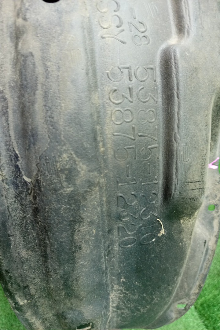 Защита под крыло правая передняя TOYOTA COROLLA ZZE124, NZE121, NZE120, ZZE122, NZE124, CE121 53875-12310 4 ракурс