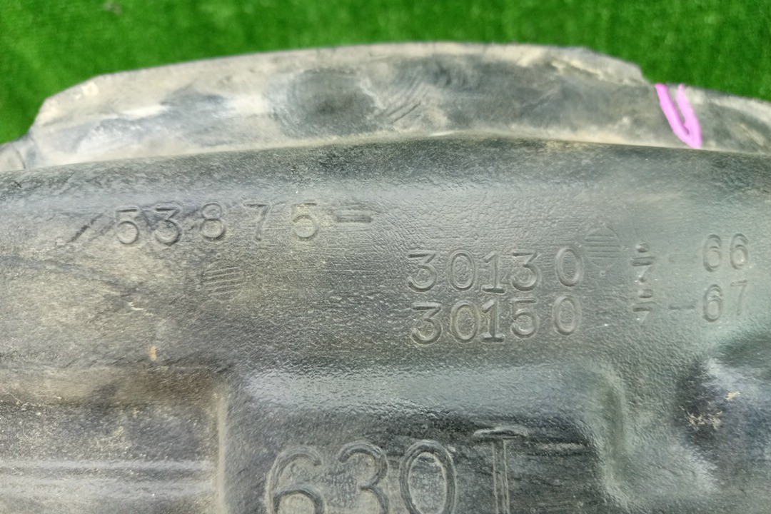 Защита под крыло правая передняя TOYOTA ARISTO JZS160 53875-30130 3 ракурс