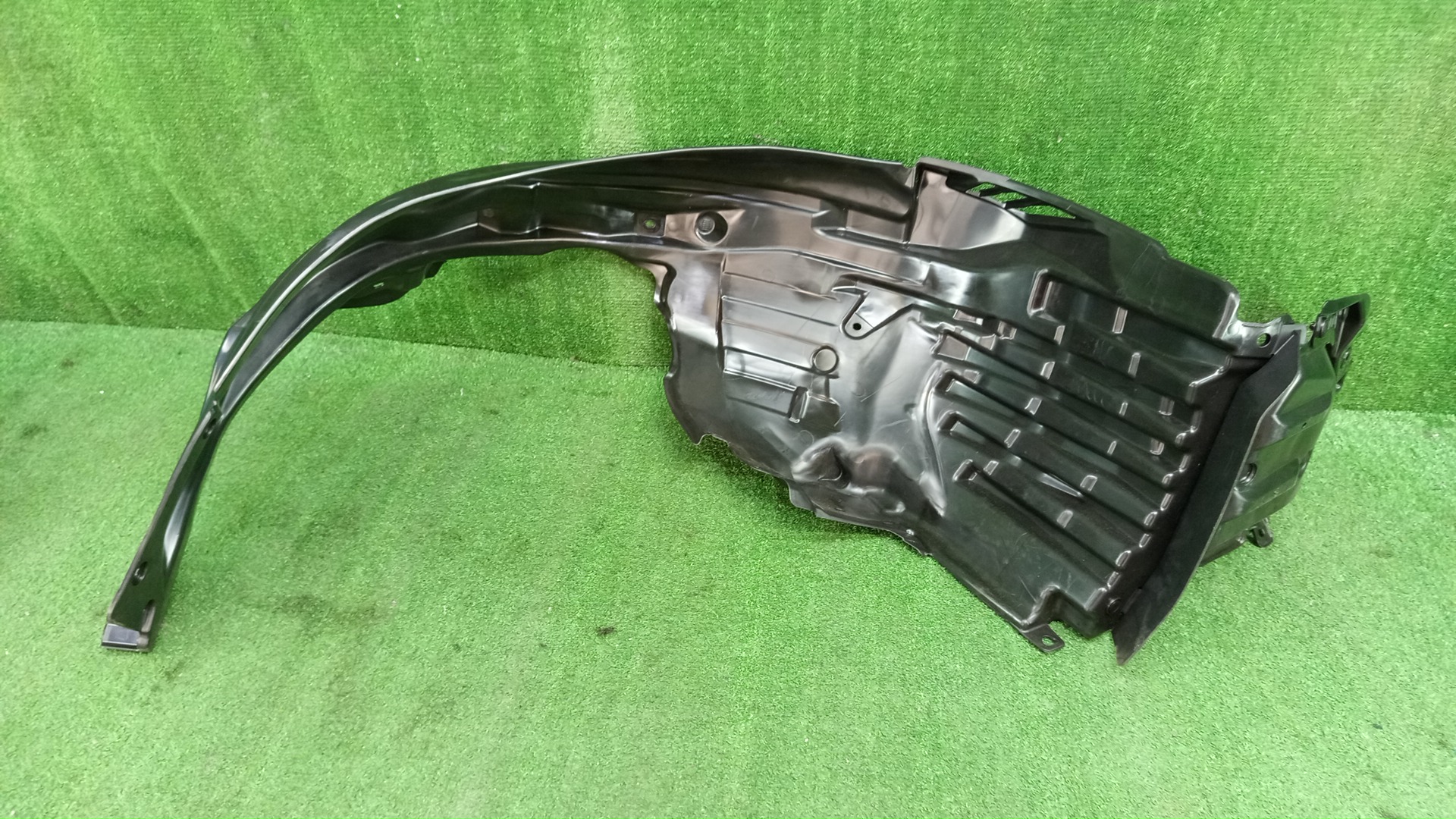 Защита под крыло правая передняя SUBARU FORESTER SKE 59110SJ000 1 ракурс