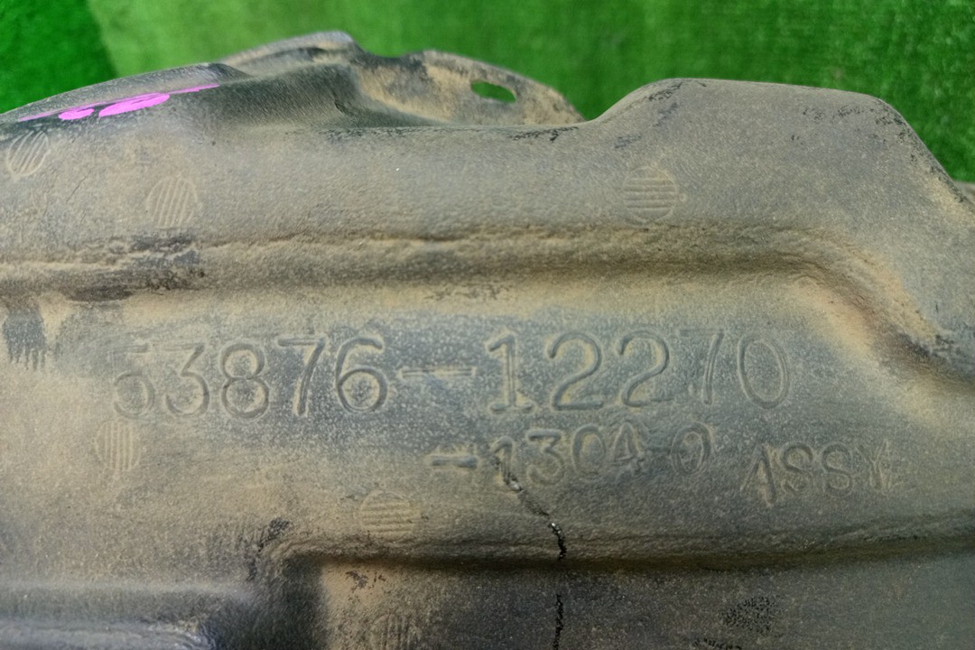 Защита под крыло левая передняя TOYOTA COROLLA SPACIO NZE121N, ZZE122N, ZZE124N 53876-12270 2 ракурс