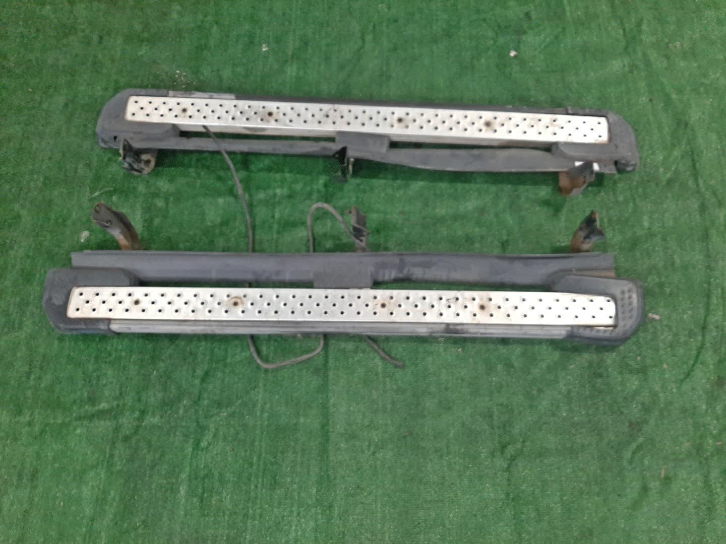 Подножка MITSUBISHI PAJERO V75W 1 ракурс
