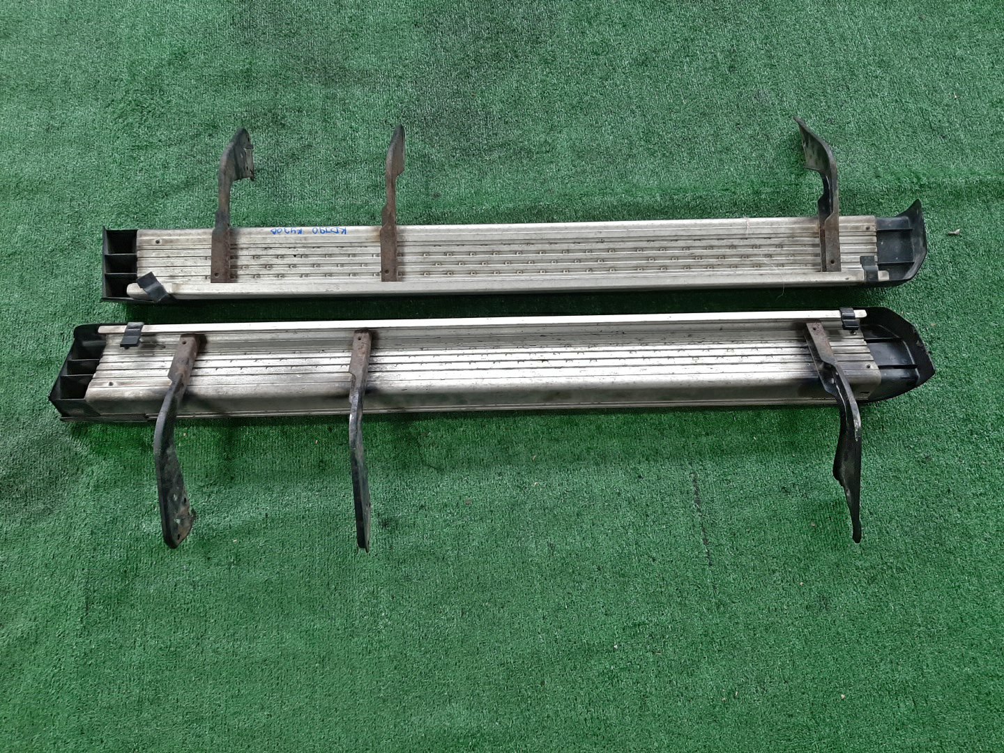 Подножка левая TOYOTA LAND CRUISER PRADO KDJ90W 3 ракурс