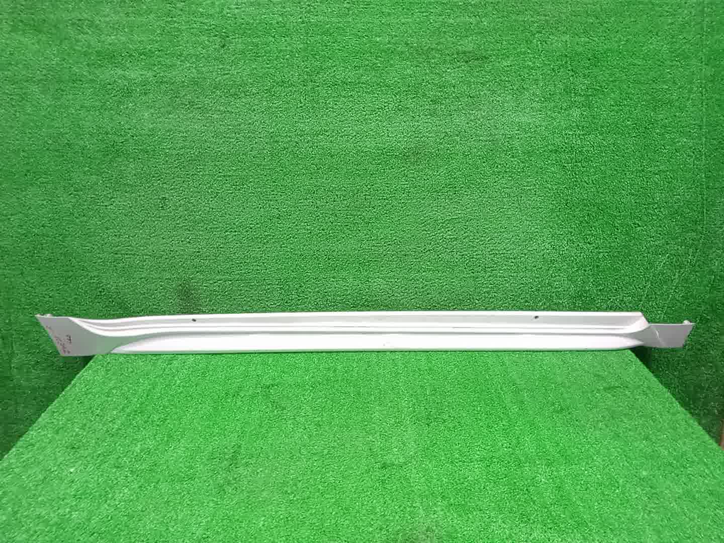 Порог правый TOYOTA COROLLA ZWE211 75850-12100 1 ракурс