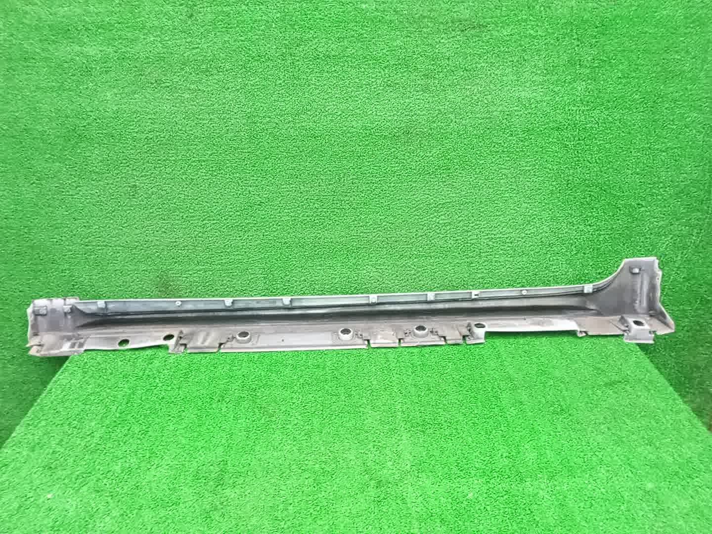 Порог правый TOYOTA COROLLA ZWE211 75850-12100 3 ракурс