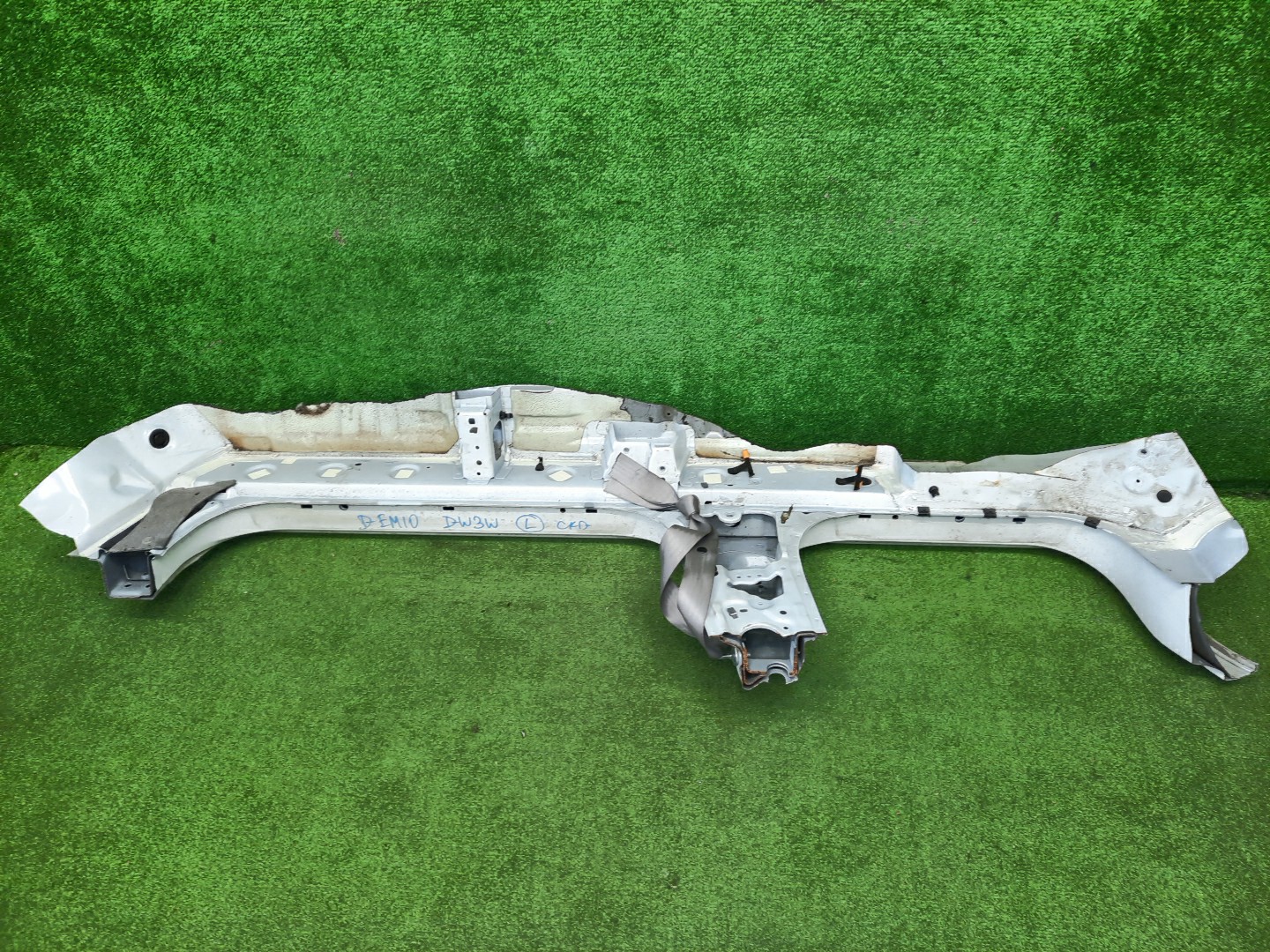 Порог левый MAZDA DEMIO DW3W, DW5W 2945 4 ракурс