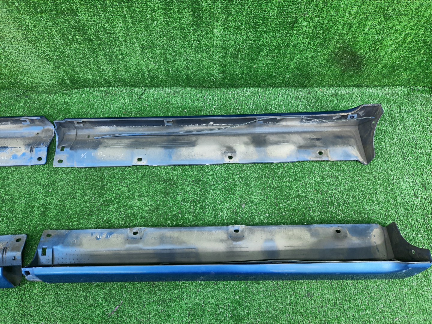 Порог левый SUZUKI WAGON R SOLIO MA64S 2987 4 ракурс Порог левый SUZUKI WAGON R SOLIO MA64S 2987 4 ракурс
