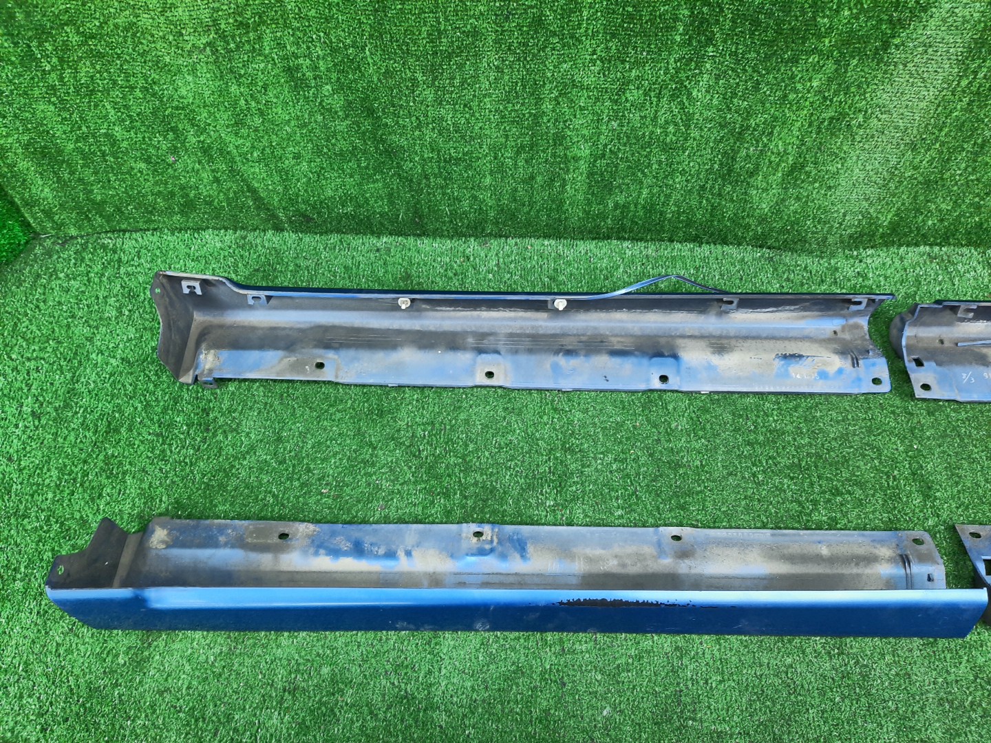 Порог левый SUZUKI WAGON R SOLIO MA64S 2987 5 ракурс Порог левый SUZUKI WAGON R SOLIO MA64S 2987 5 ракурс