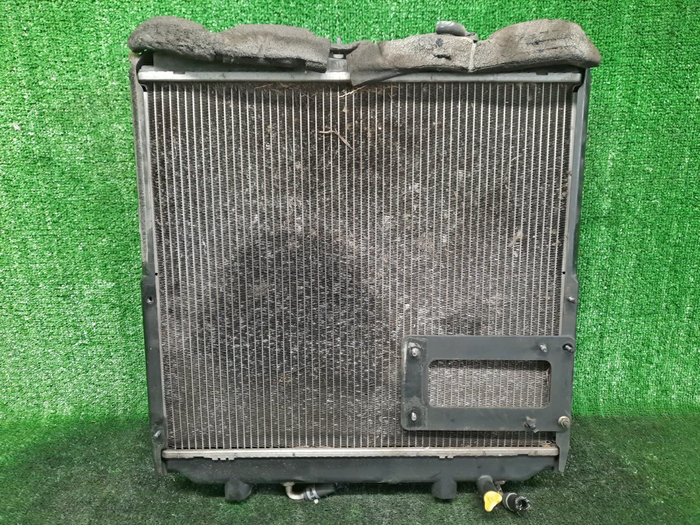 Радиатор основной TOYOTA TOYOACE KDY230 2KD-FTV 9109 3 ракурс