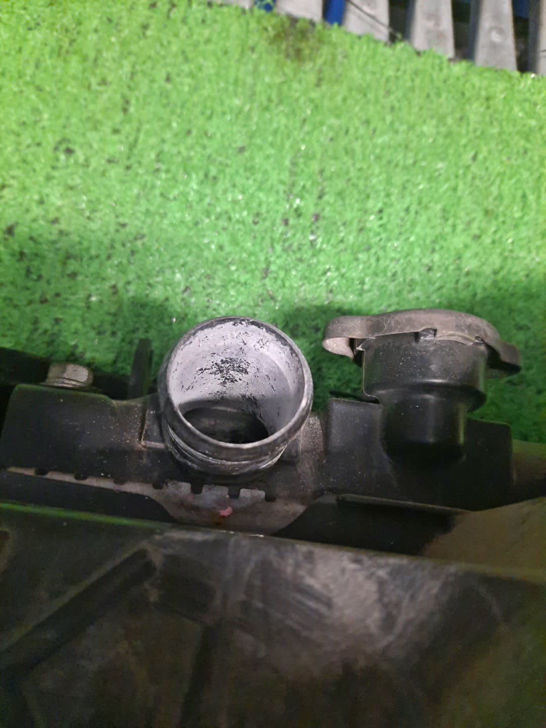 Радиатор основной TOYOTA TOYOACE KDY230 2KD-FTV 9109 4 ракурс