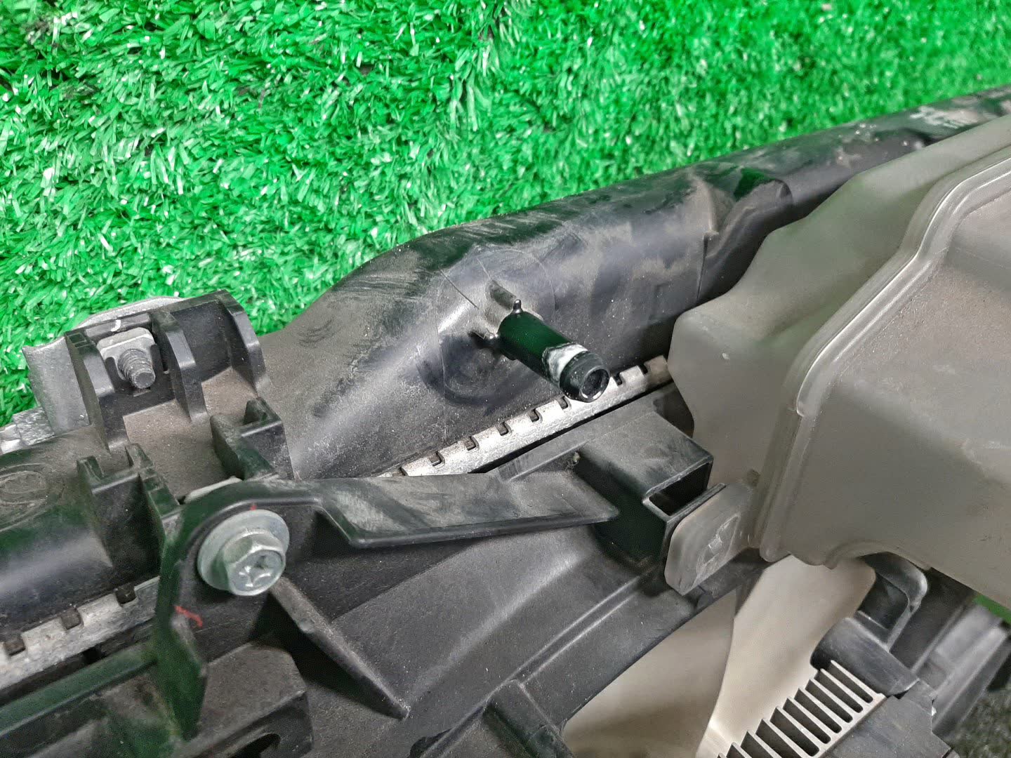 Радиатор основной MAZDA ATENZA, MAZDA 6 GJ5FP, GJEFP, GJ2FP, GJ2AP, GJ526, GJ523 SH-VPTR 3213 2 ракурс