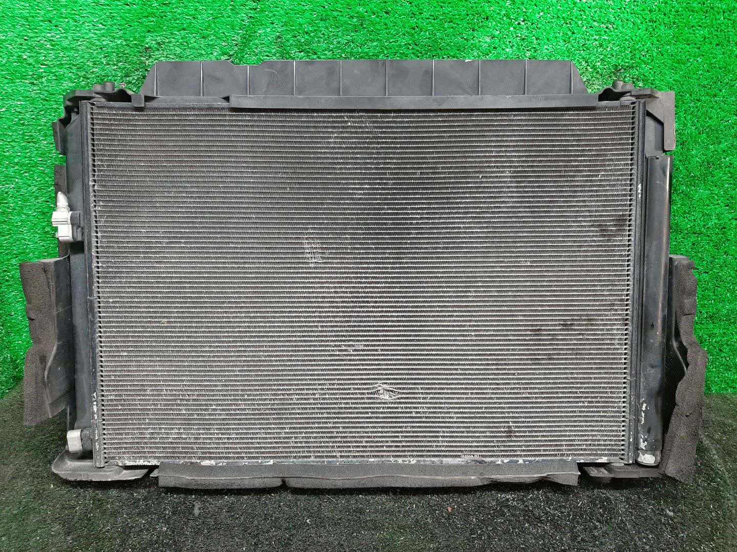 Радиатор основной TOYOTA ALPHARD, VELLFIRE ANH25W, GGH25W, GGH20W, ANH20W 2GR-FE 3449 4 ракурс Радиатор основной TOYOTA ALPHARD, VELLFIRE ANH25W, GGH25W, GGH20W, ANH20W 2GR-FE 3449 4 ракурс