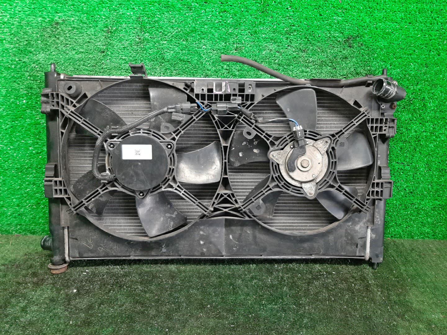 Радиатор основной MITSUBISHI LANCER, GALANT FORTIS CY4A, CY2A, CY3A, CY6A, CX6A, CX4A, CX3A 4B11 3201 1 ракурс Радиатор основной MITSUBISHI LANCER, GALANT FORTIS CY4A, CY2A, CY3A, CY6A, CX6A, CX4A, CX3A 4B11 3201 1 ракурс