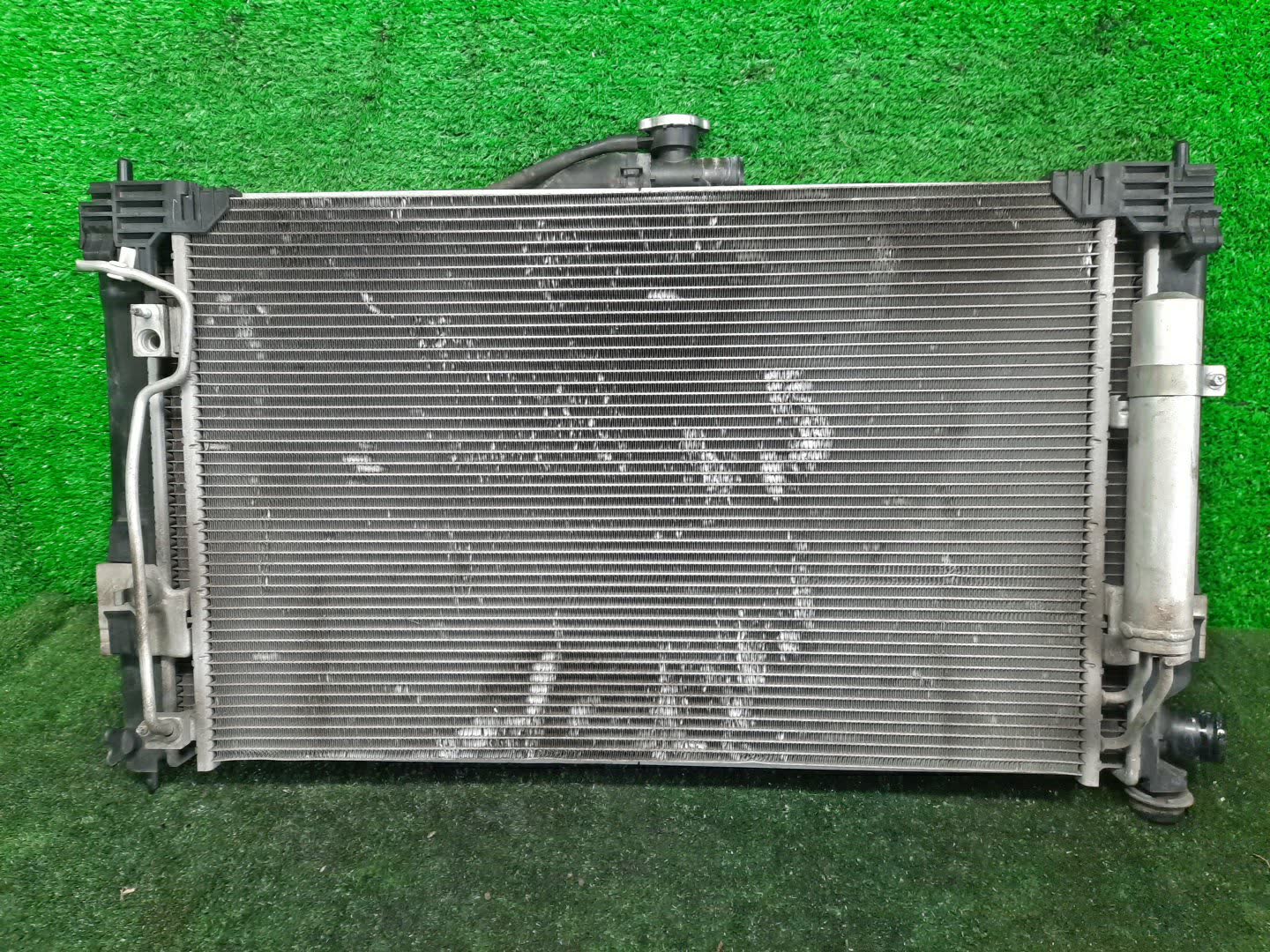 Радиатор основной MITSUBISHI LANCER, GALANT FORTIS CY4A, CY2A, CY3A, CY6A, CX6A, CX4A, CX3A 4B11 29076 2 ракурс