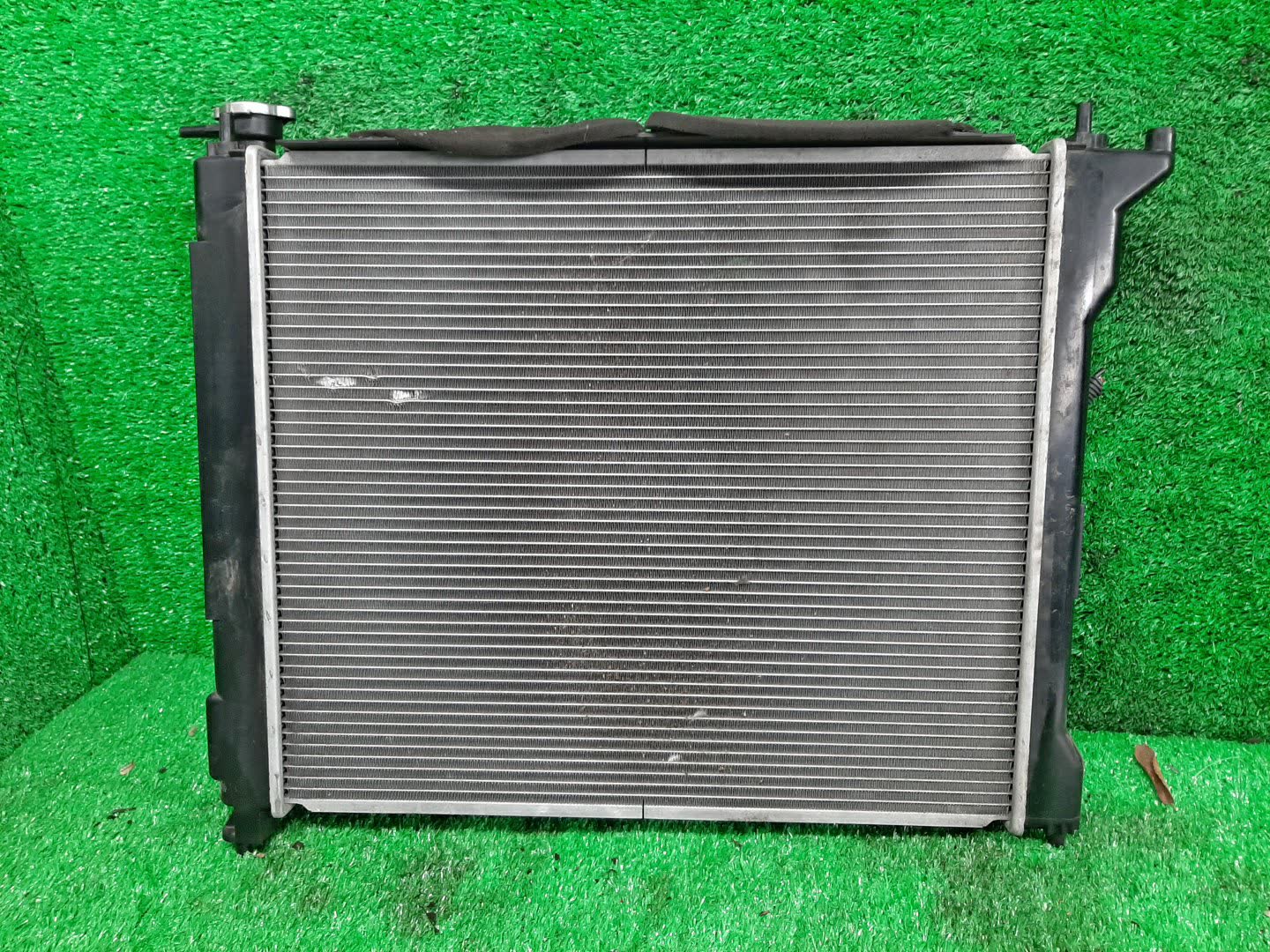 Радиатор основной NISSAN LAFESTA B30 MR20DE 29745 2 ракурс Радиатор основной NISSAN LAFESTA B30 MR20DE 29745 2 ракурс