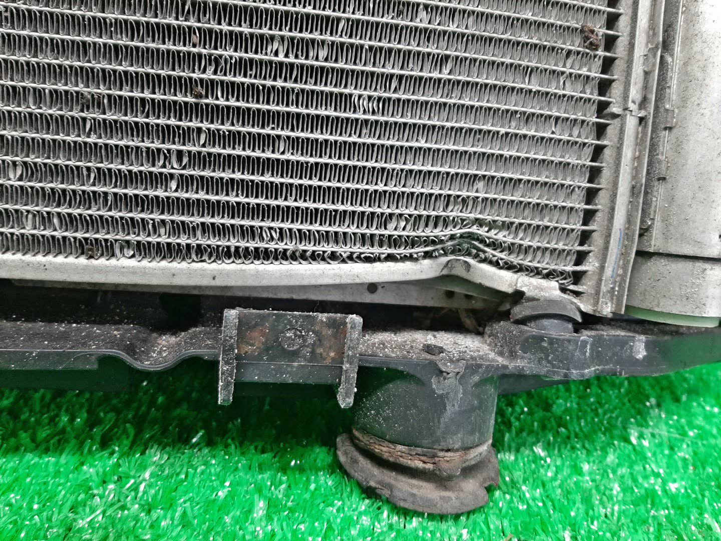 Радиатор основной TOYOTA AURIS ZRE152H, NZE154H, ZRE152, NZE151H, ZRE154H 1NZ-FE 29786 5 ракурс