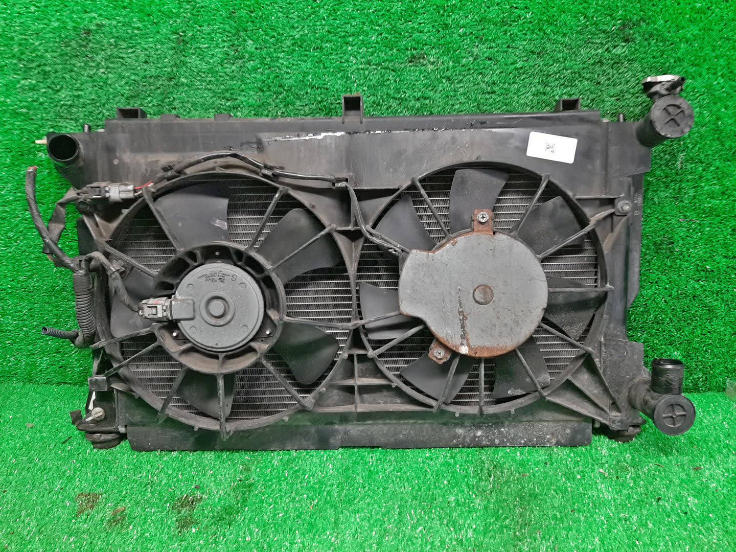 Радиатор основной TOYOTA AVENSIS ZZT251, AZT250, AZT255, AZT251 1AZ-FSE 29788 1 ракурс