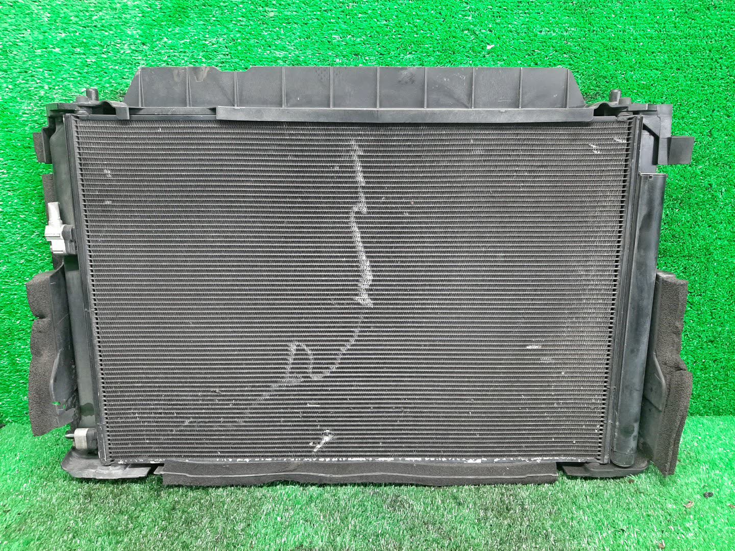 Радиатор основной TOYOTA ALPHARD, VELLFIRE ANH25W, GGH25W, GGH20W, ANH20W 2GR-FE 30077 4 ракурс Радиатор основной TOYOTA ALPHARD, VELLFIRE ANH25W, GGH25W, GGH20W, ANH20W 2GR-FE 30077 4 ракурс