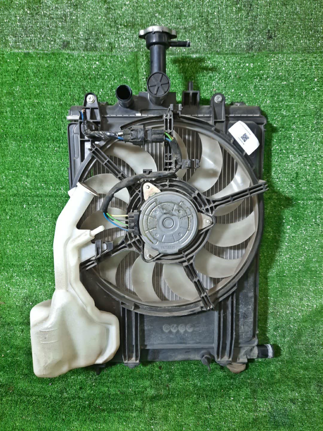 Радиатор основной NISSAN EK SPACE, DAYZ ROOX, EK WAGON, DAYZ B11A, B21A, B11W, B21W 3B20 30198 1 ракурс