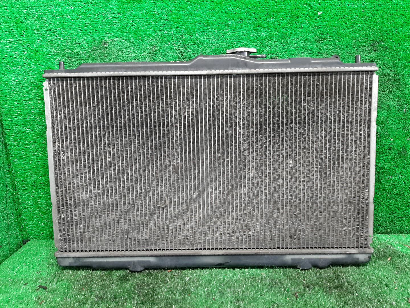 Радиатор основной HONDA AVANCIER, INSPIRE, SABER TA3, TA4, UA4, UA5 J25A 30313 3 ракурс