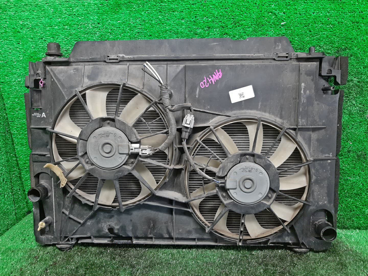 Радиатор основной TOYOTA ALPHARD, VELLFIRE ANH25W, GGH25W, GGH20W, ANH20W 2AZ-FE 30969 1 ракурс Радиатор основной TOYOTA ALPHARD, VELLFIRE ANH25W, GGH25W, GGH20W, ANH20W 2AZ-FE 30969 1 ракурс