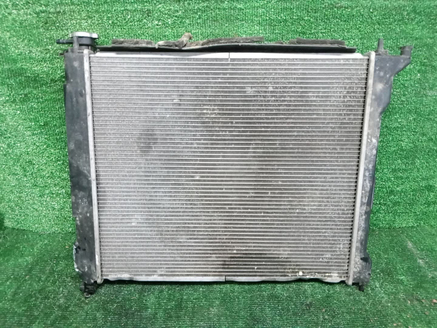 Радиатор основной NISSAN LAFESTA B30 MR20DE 31475 2 ракурс Радиатор основной NISSAN LAFESTA B30 MR20DE 31475 2 ракурс