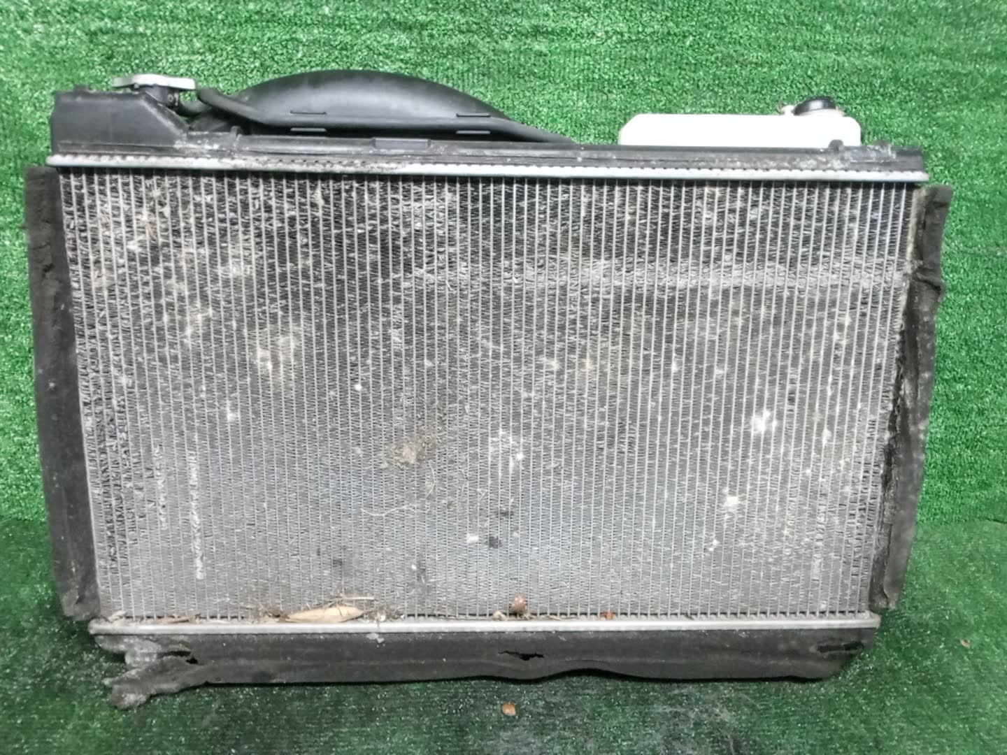 Радиатор основной TOYOTA BREVIS JCG10, JCG11, JCG15 1JZ-GE 31788 3 ракурс