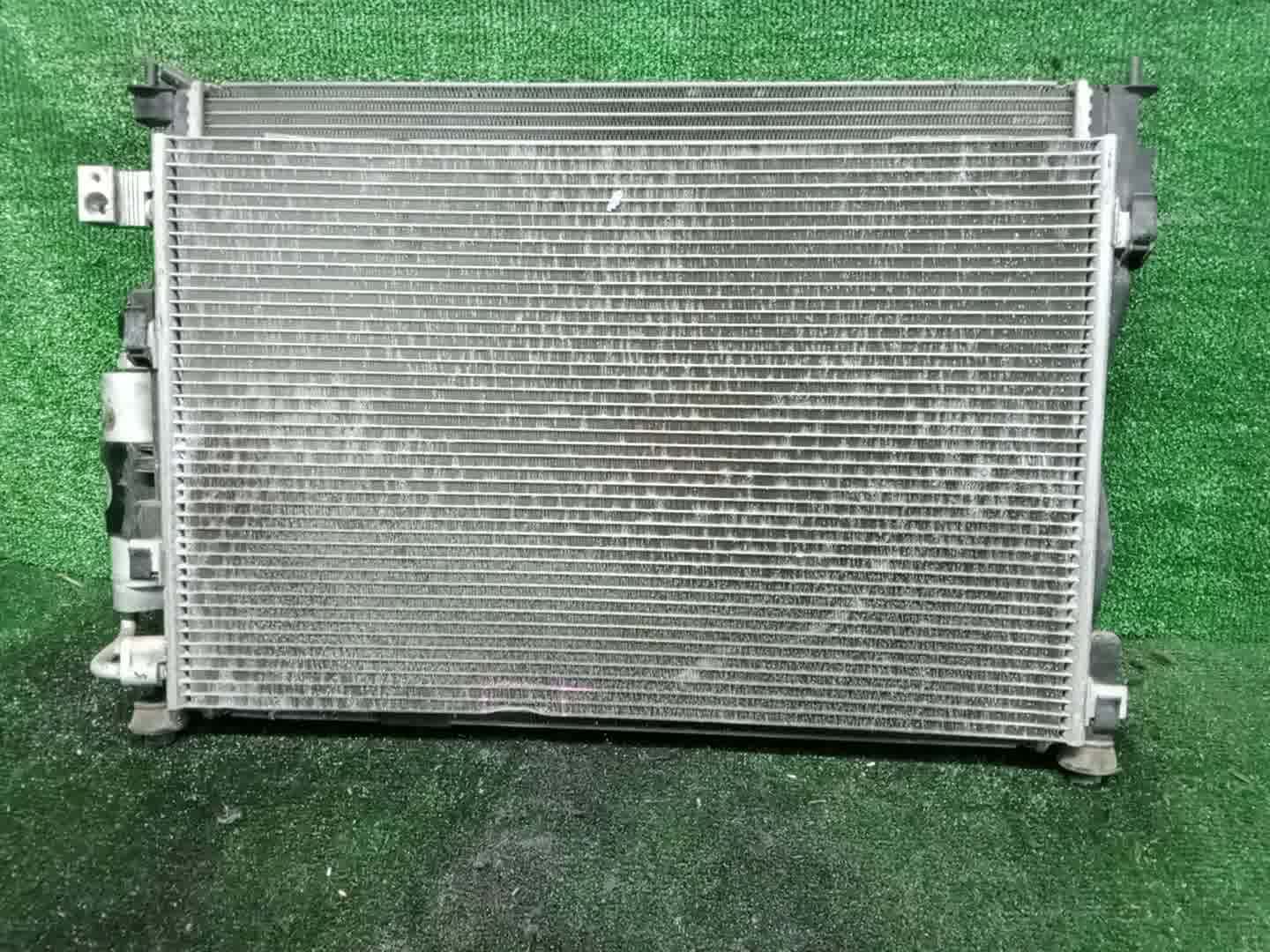 Радиатор основной NISSAN DUALIS J10, KNJ10, KJ10, NJ10 MR20DE 31920 3 ракурс