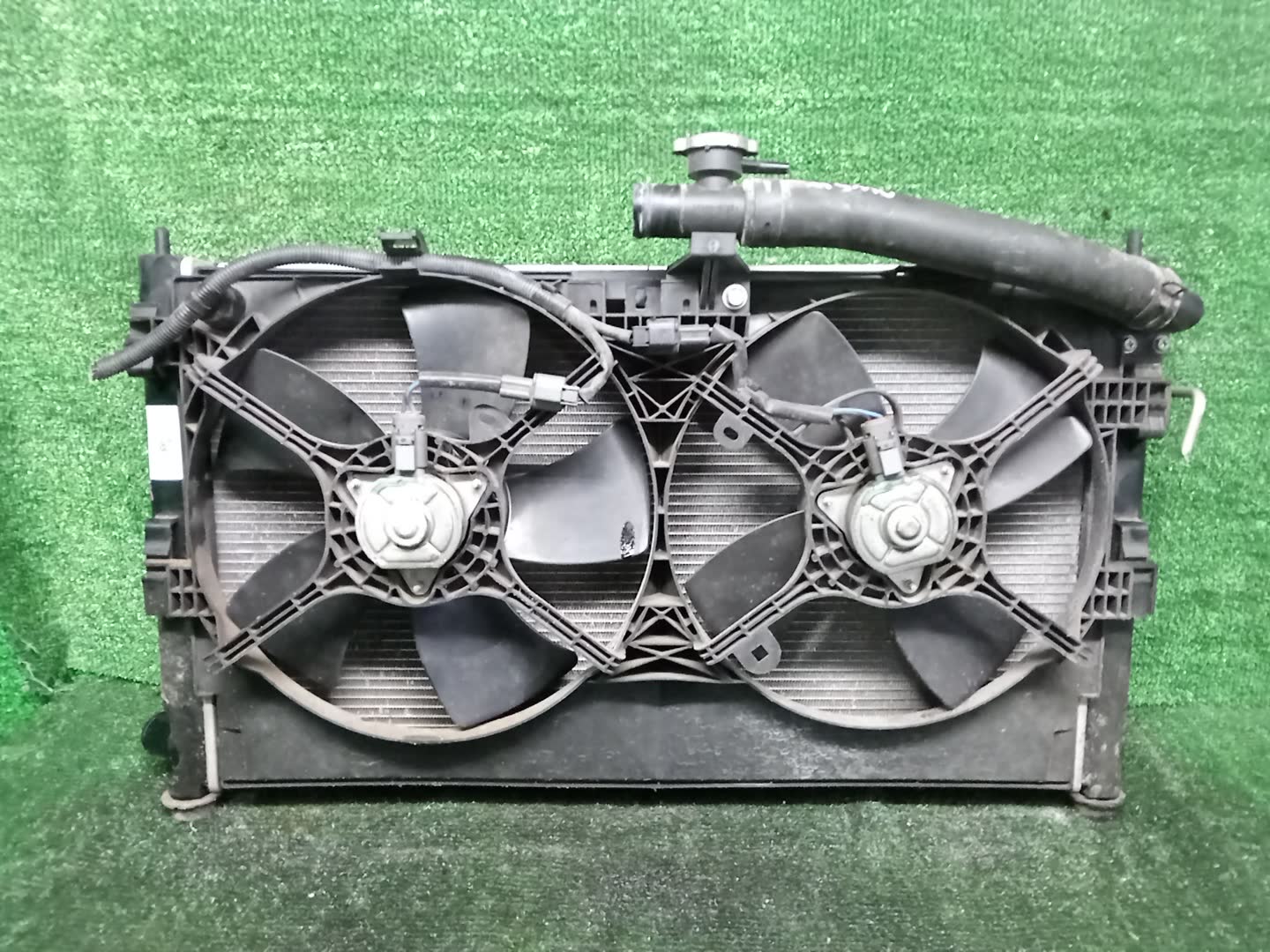 Радиатор основной MITSUBISHI OUTLANDER CW5W 4B12 31941 1 ракурс