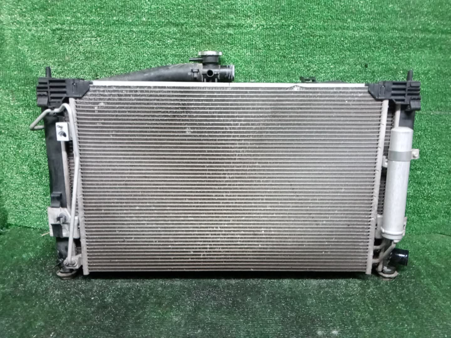 Радиатор основной MITSUBISHI OUTLANDER CW5W 4B12 31941 2 ракурс