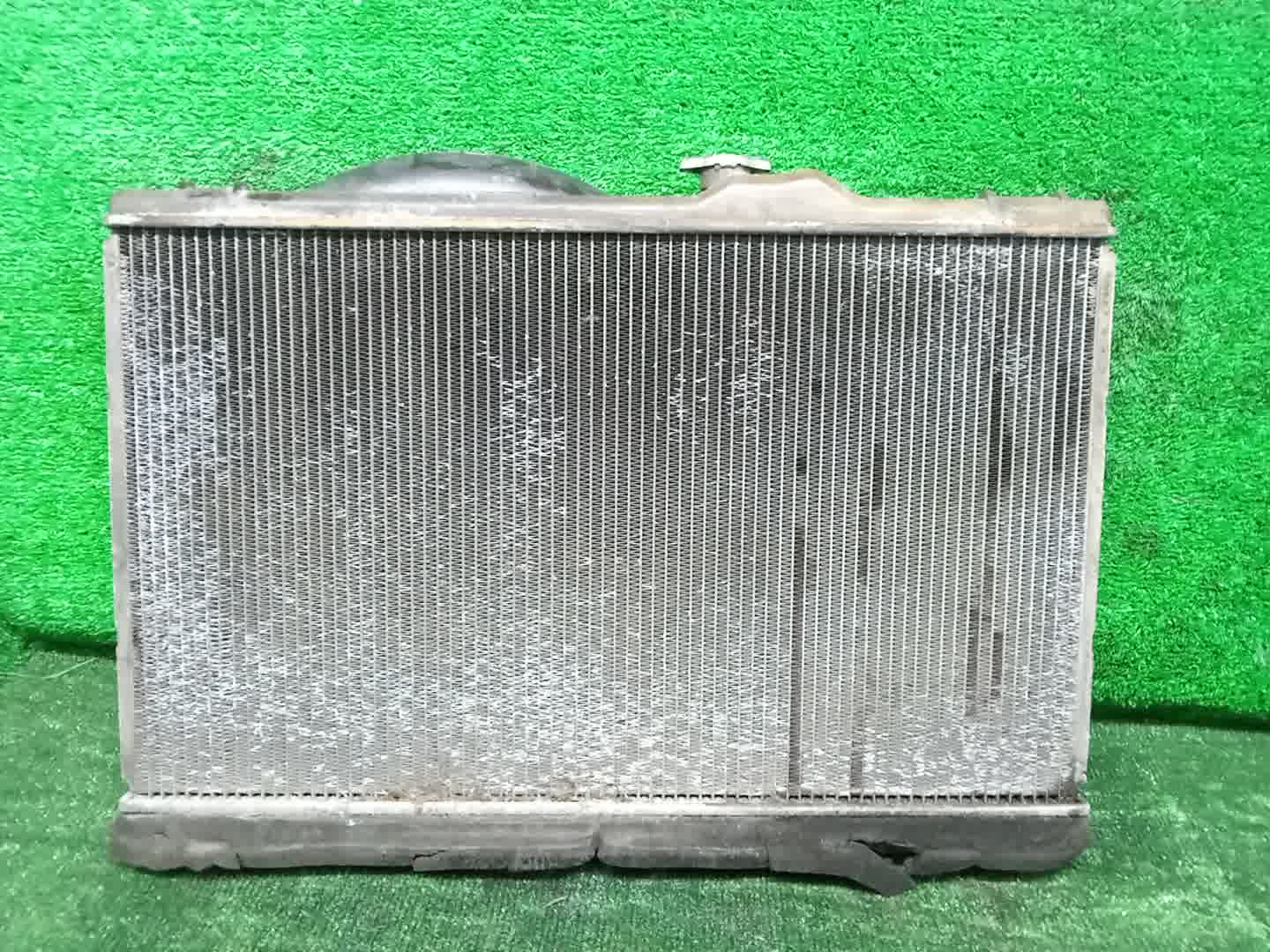 Радиатор основной TOYOTA BREVIS JCG10, JCG11, JCG15 1JZ-GE 32085 2 ракурс