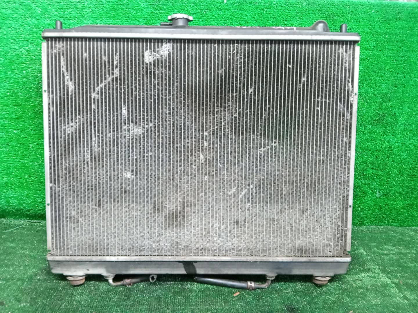 Радиатор основной MITSUBISHI PAJERO V65W 6G74 32166 3 ракурс