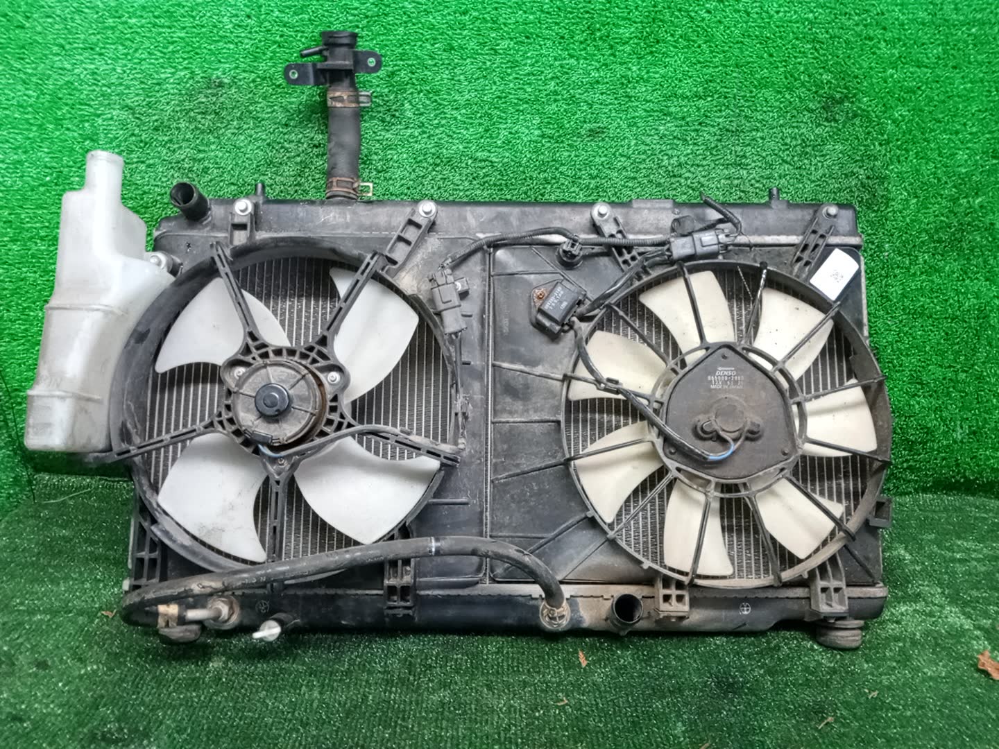 Радиатор основной HONDA MOBILIO GB2, GB1 L15A 32175 1 ракурс