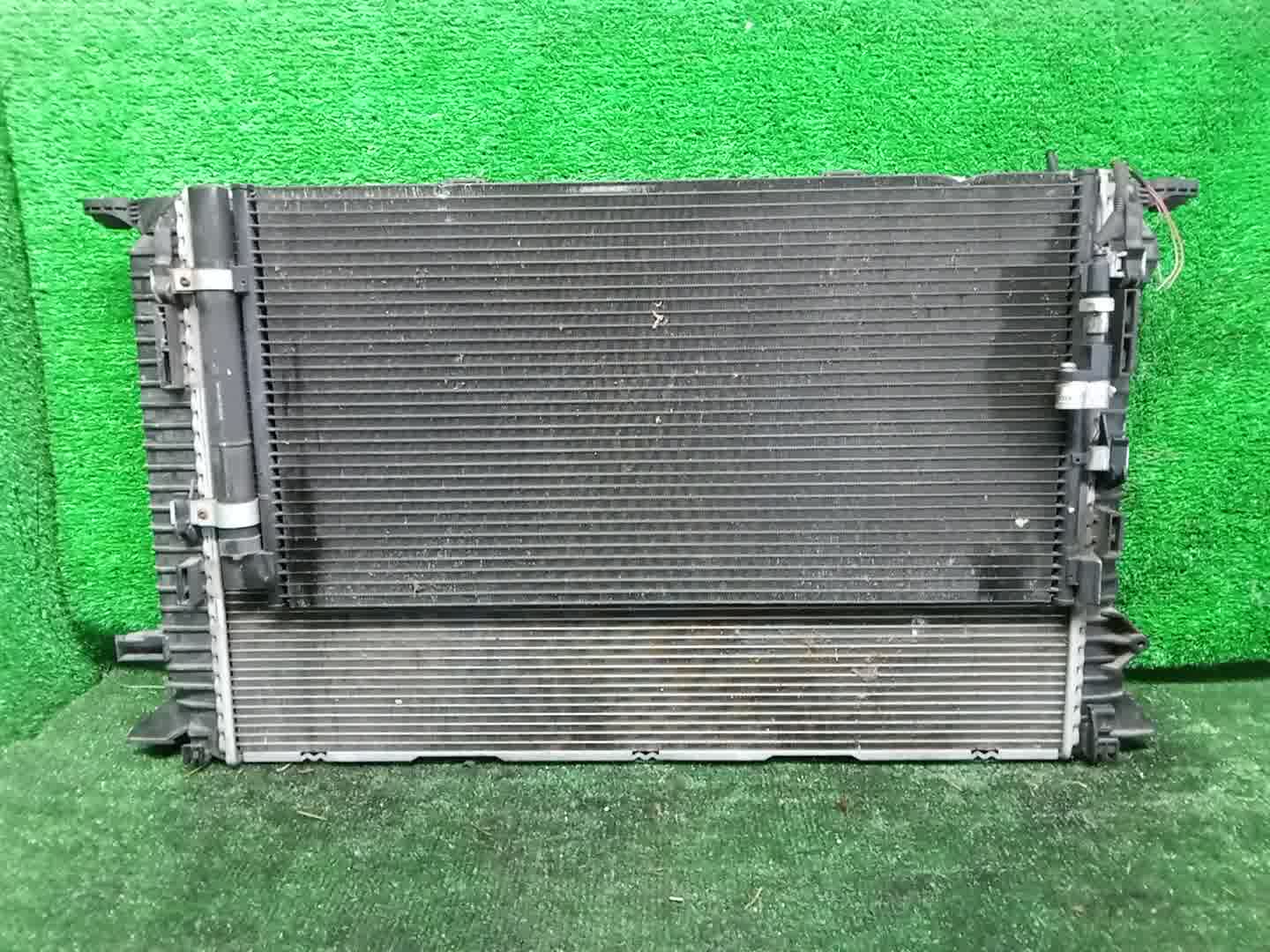 Радиатор основной AUDI A4 8K2, B8, 8K5 CDN 32287 2 ракурс