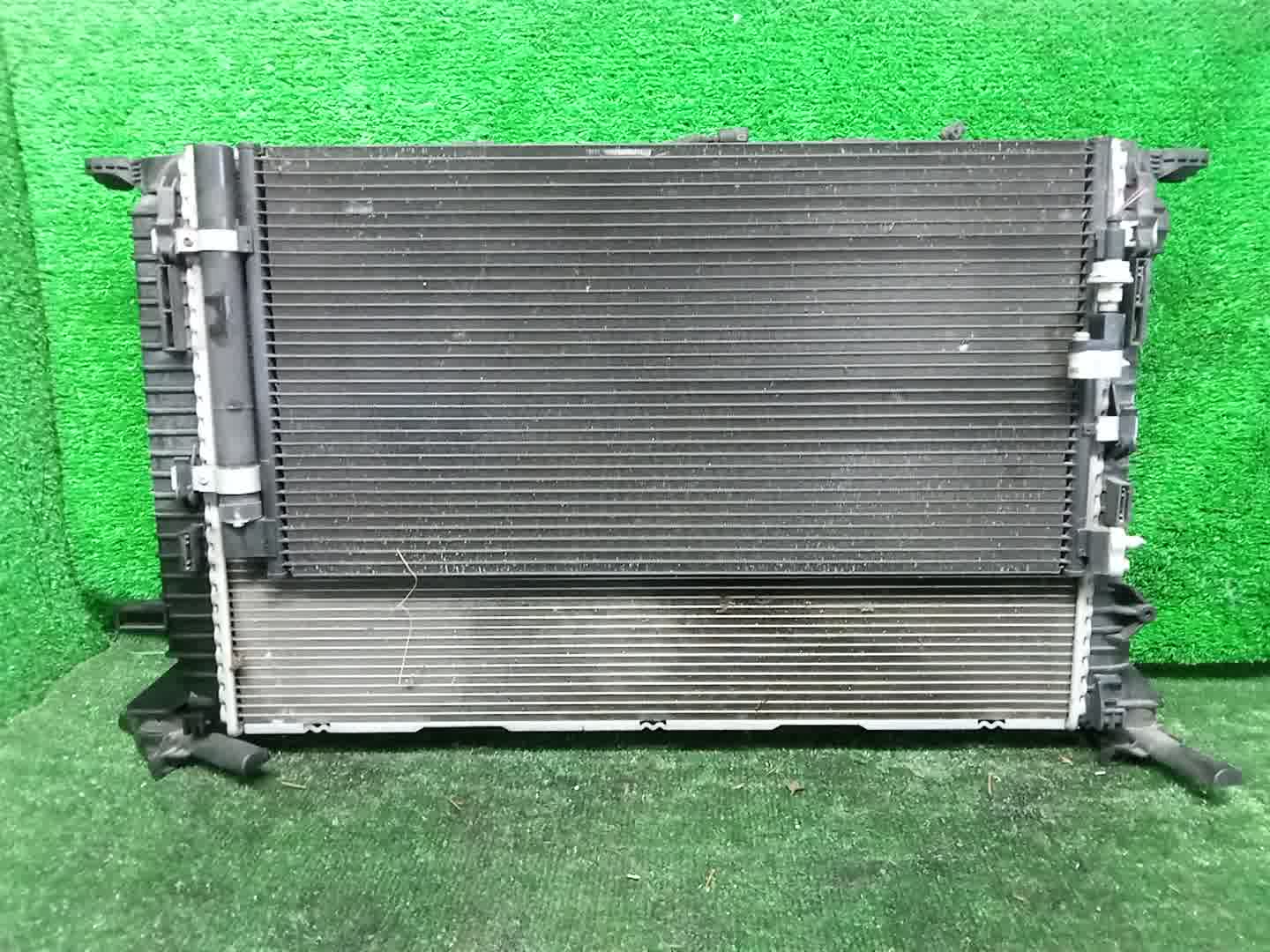 Радиатор основной AUDI A4 8K2, B8, 8K5 CDN 32297 2 ракурс